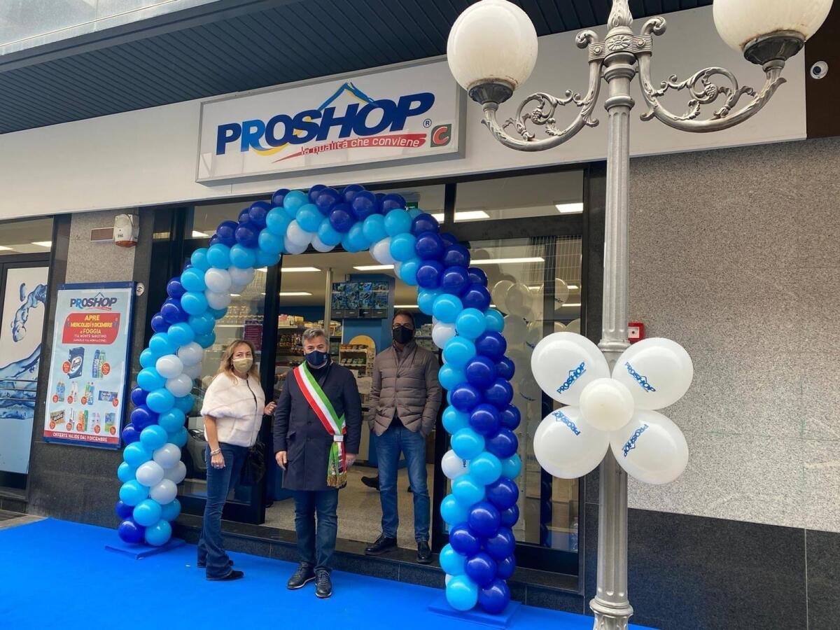 Lella e Gianluca scelgono di investire a Foggia e aprono un nuovo punto vendita Proshop - 