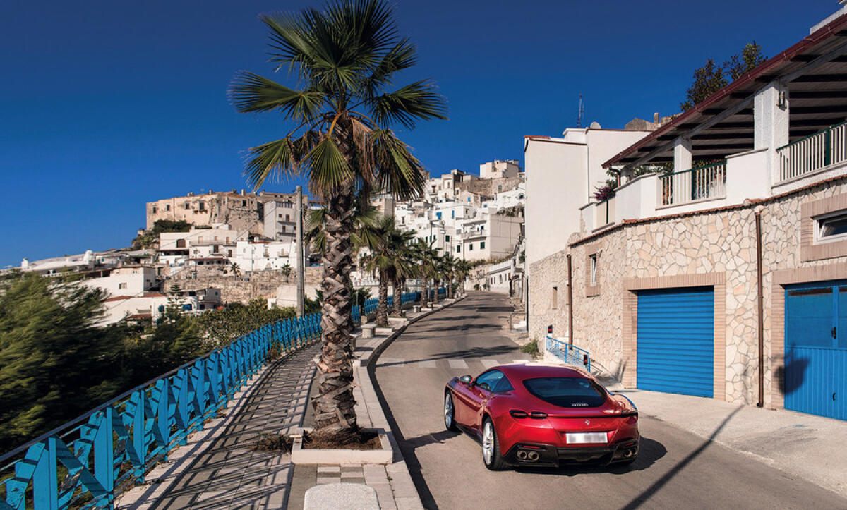 Il fascino della Ferrari esaltato dalla magia del Gargano, Emiliano: "Video spettacolare" - Crediti foto: Giuliano Koren