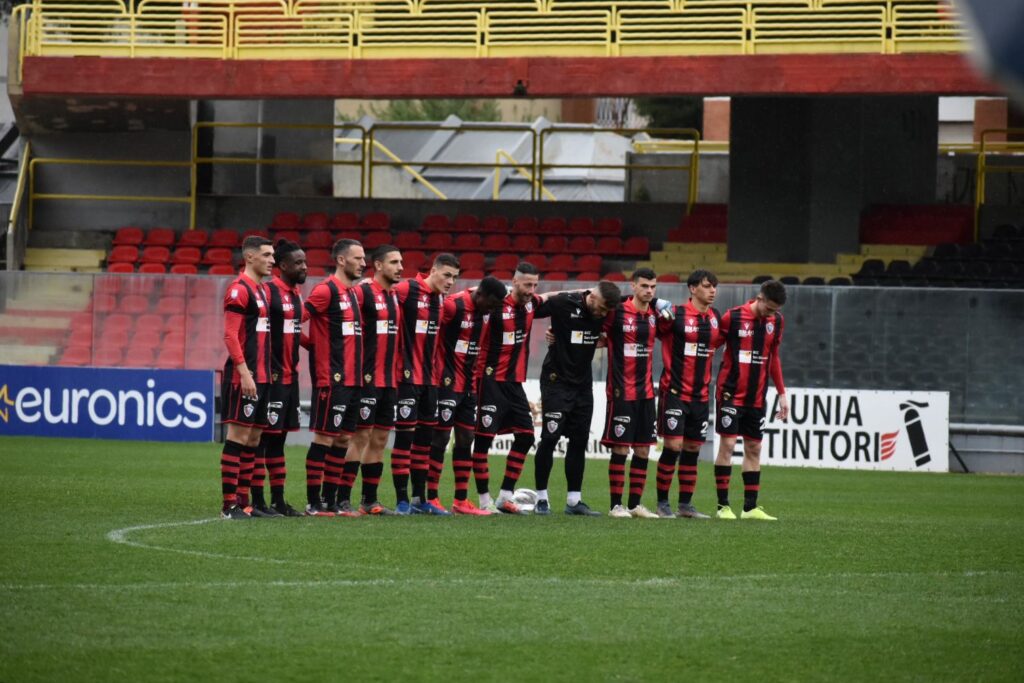 Foggia-Catanzaro 0-2. Battuta d'arresto per i rossoneri