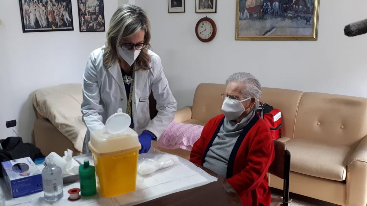 Vaccino Covid, prosegue in provincia di Foggia la somministrazione a domicilio degli over 80 non autosufficienti - 