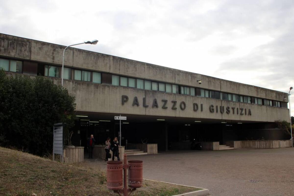 250 km e tre ore d'auto per andare dal Gargano al Tribunale di Foggia, l'appello: "Riaprire il Tribunale di Rodi" - 