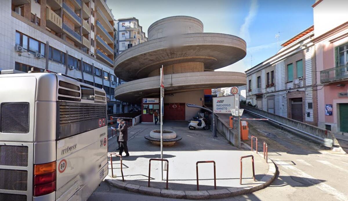 Foggia, parcheggio Ginnetto: ogni abbonato avrà una scheda elettronica personalizzata - 