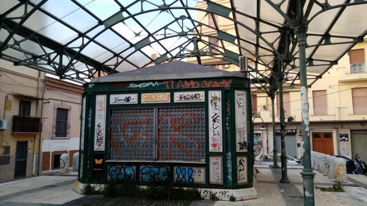 Piazza Mercato, la proposta dei Giovani Democratici: bagni pubblici e un'aula autogestita dai ragazzi - 