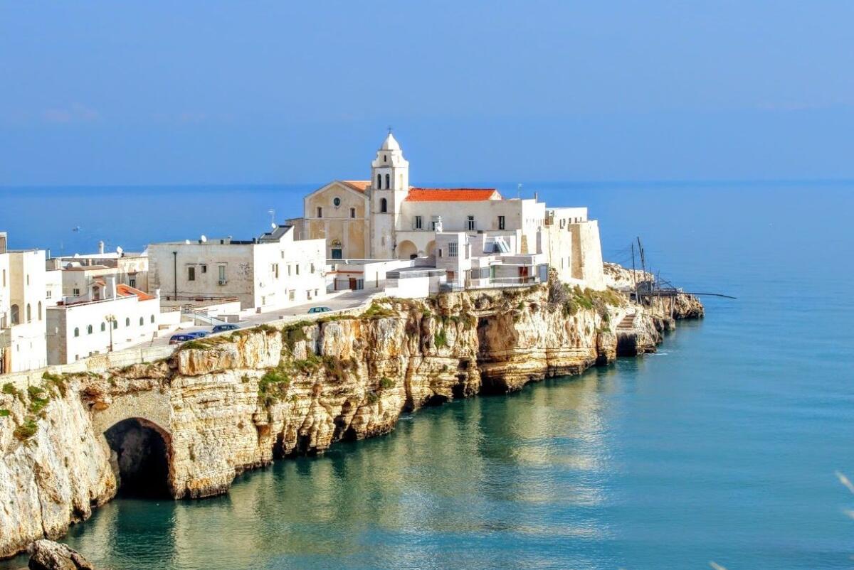 Vieste, definito il Piano Strategico del Turismo per rilanciare la perla del Gargano - 