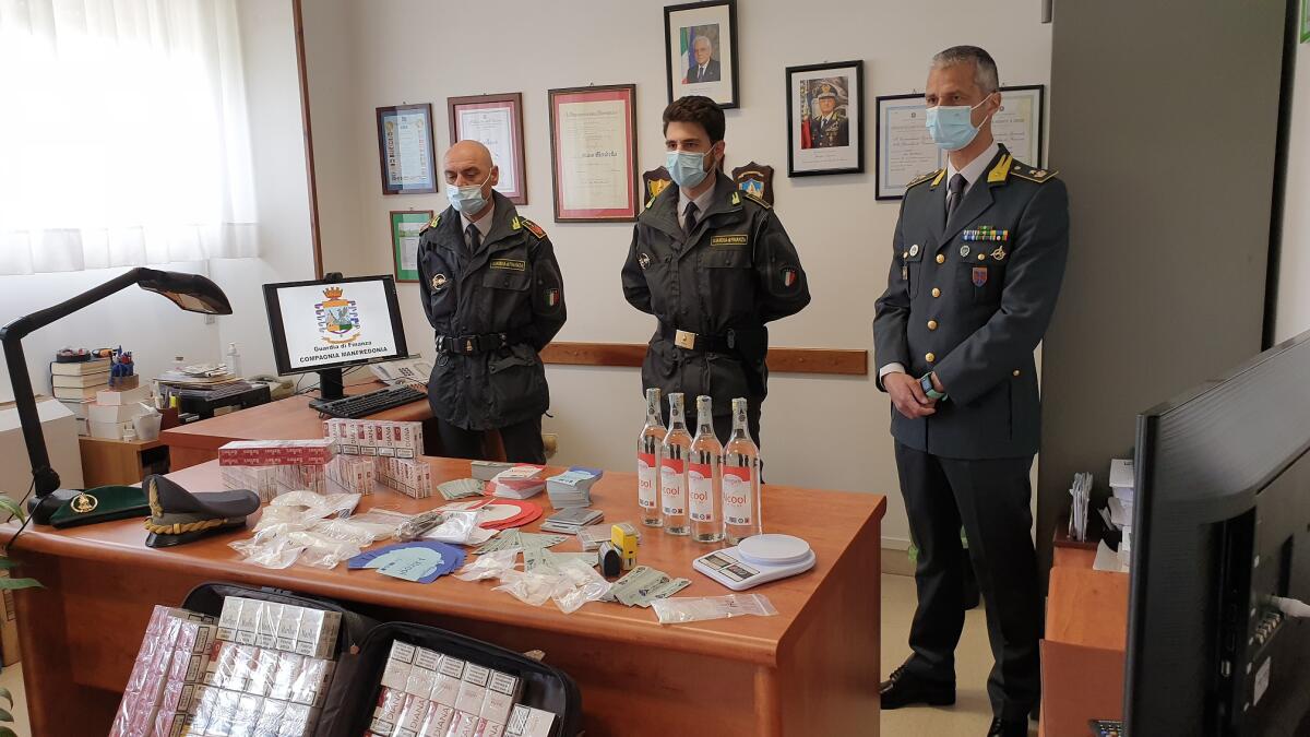 Blitz della Guardia di Finanza di Foggia: 7 arresti per contrabbando di alcool e sigarette, detenzione e spaccio di droga - 
