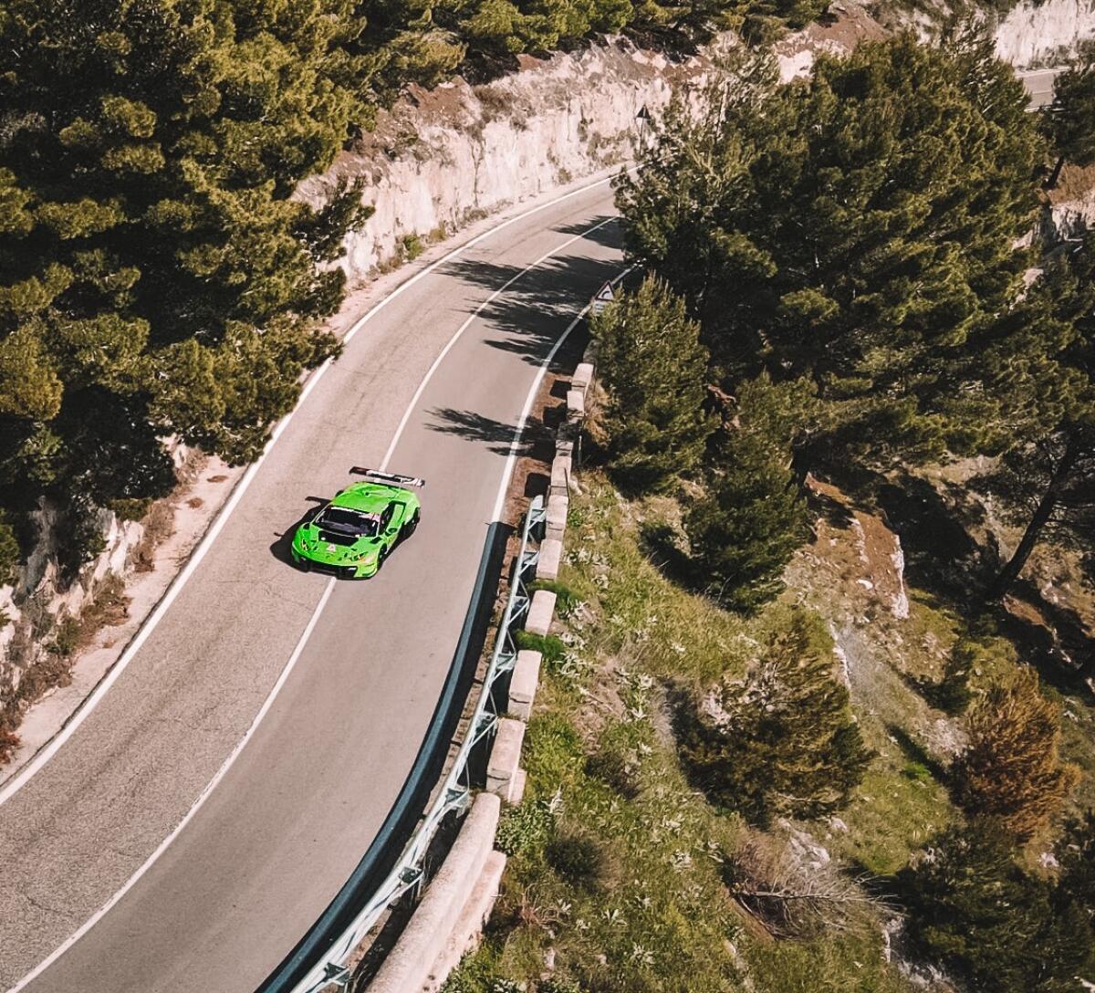 Che spettacolo sulle strade del Gargano con il pilota di rally Lucio Peruggini e la Lamborghini Huracan - Crediti foto: Michele Rinaldi