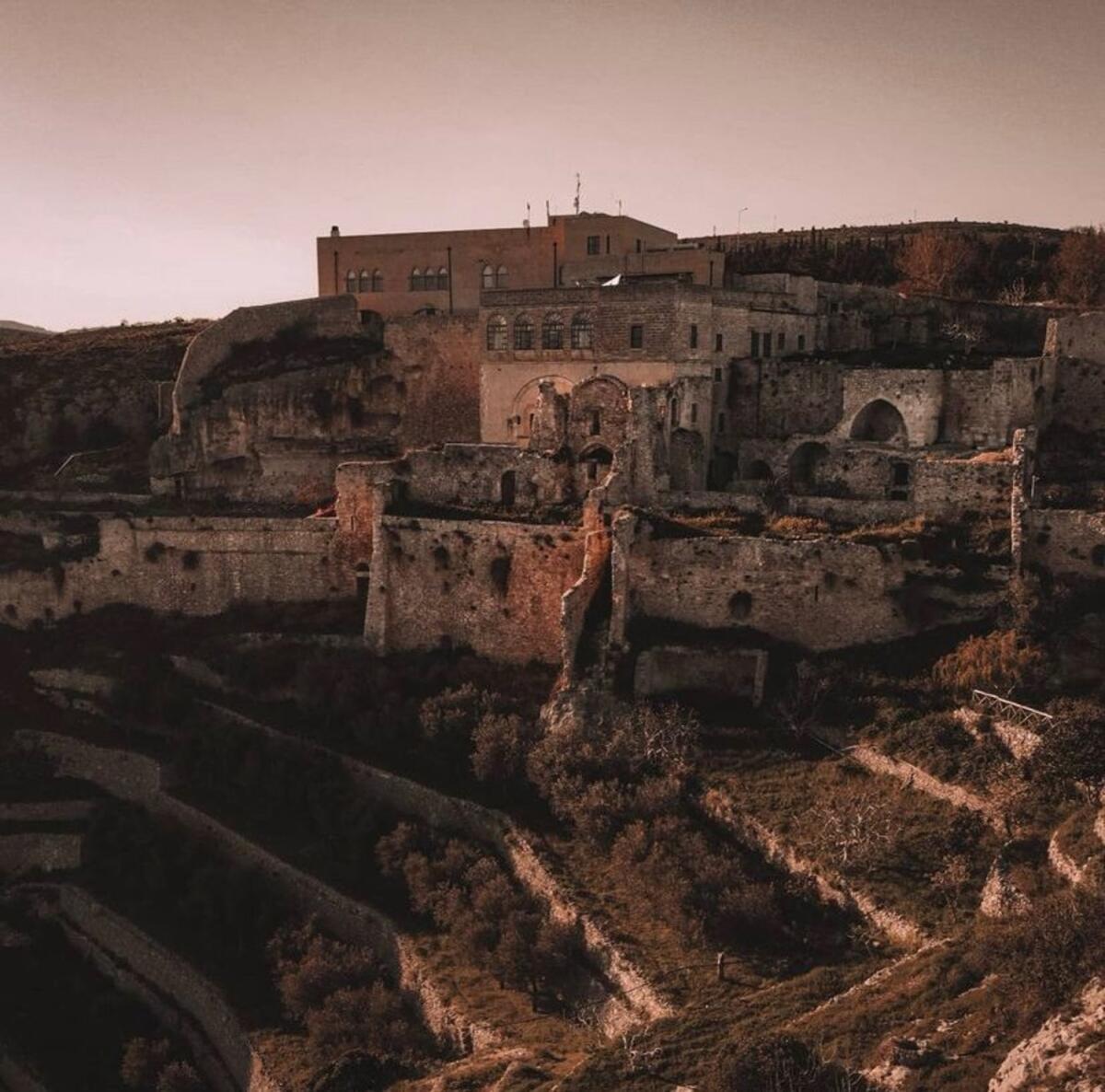 Abbazia di Santa Maria di Pulsano, un luogo solitario custodito tra le alture - Crediti foto: Michele Rinaldi