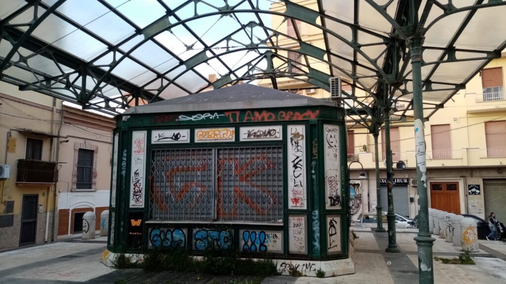 Piazza Mercato, la proposta dei Giovani Democratici: bagni pubblici e un'aula autogestita dai ragazzi
