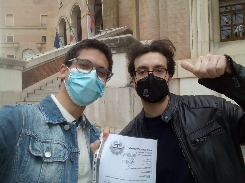 Piazza Mercato, la proposta dei Giovani Democratici: bagni pubblici e un'aula autogestita dai ragazzi