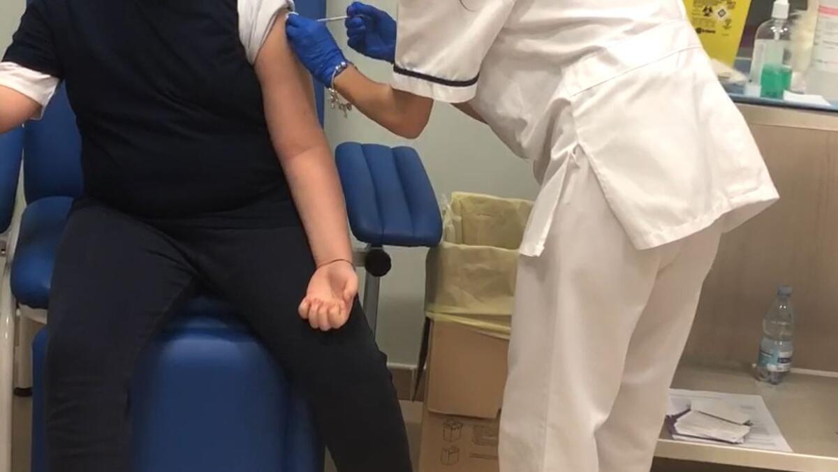 Foggia, per il grande caldo chiude il punto vaccinale del Giannone-Masi - 