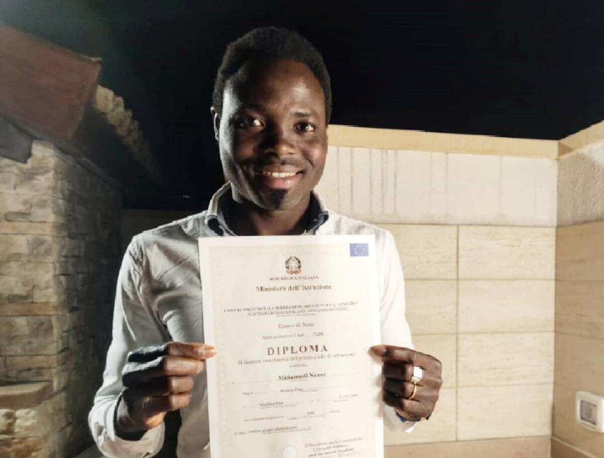 Il sogno di Mahamadi si realizza, dopo aver vissuto tra bombe e terrore si diploma a San Giovanni Rotondo - 