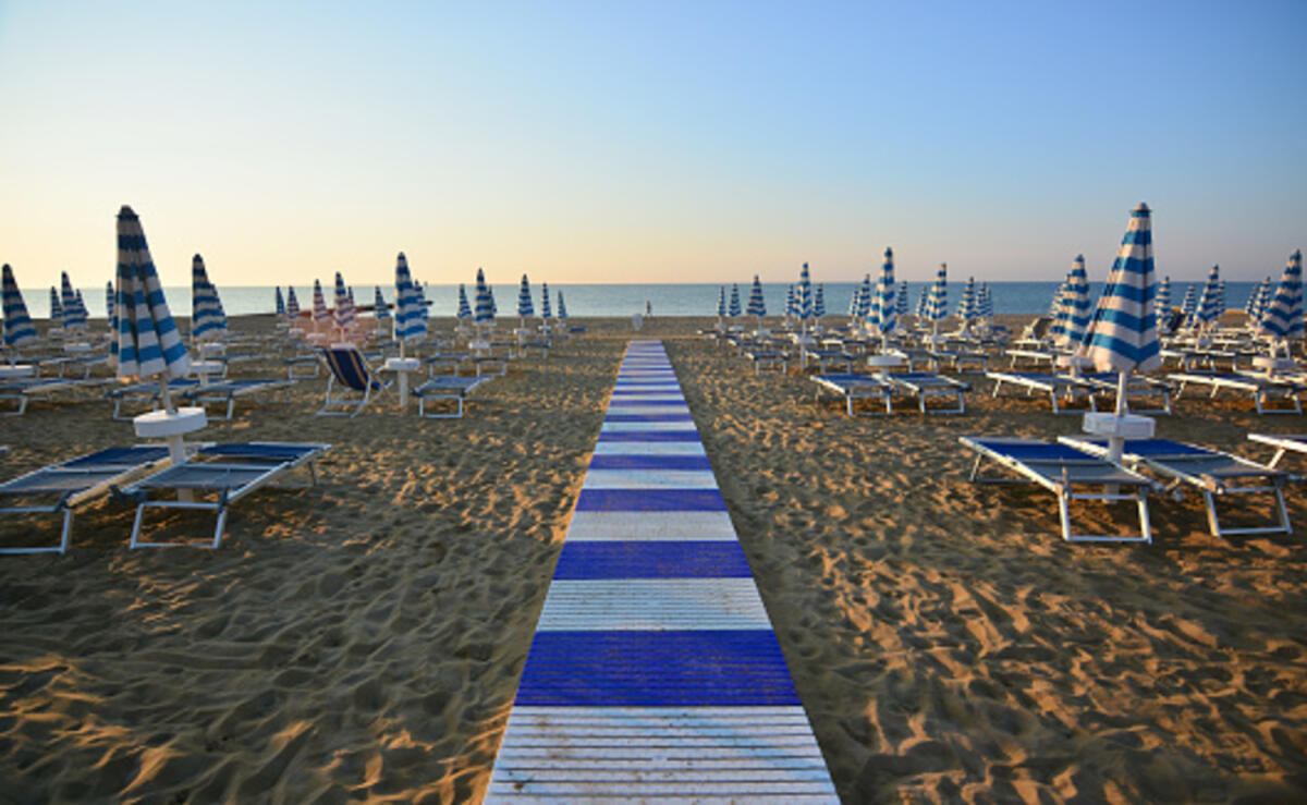 Sul Gargano sventolano le Bandiere verdi 2021: ecco quali sono le spiagge a misura di bambino - 