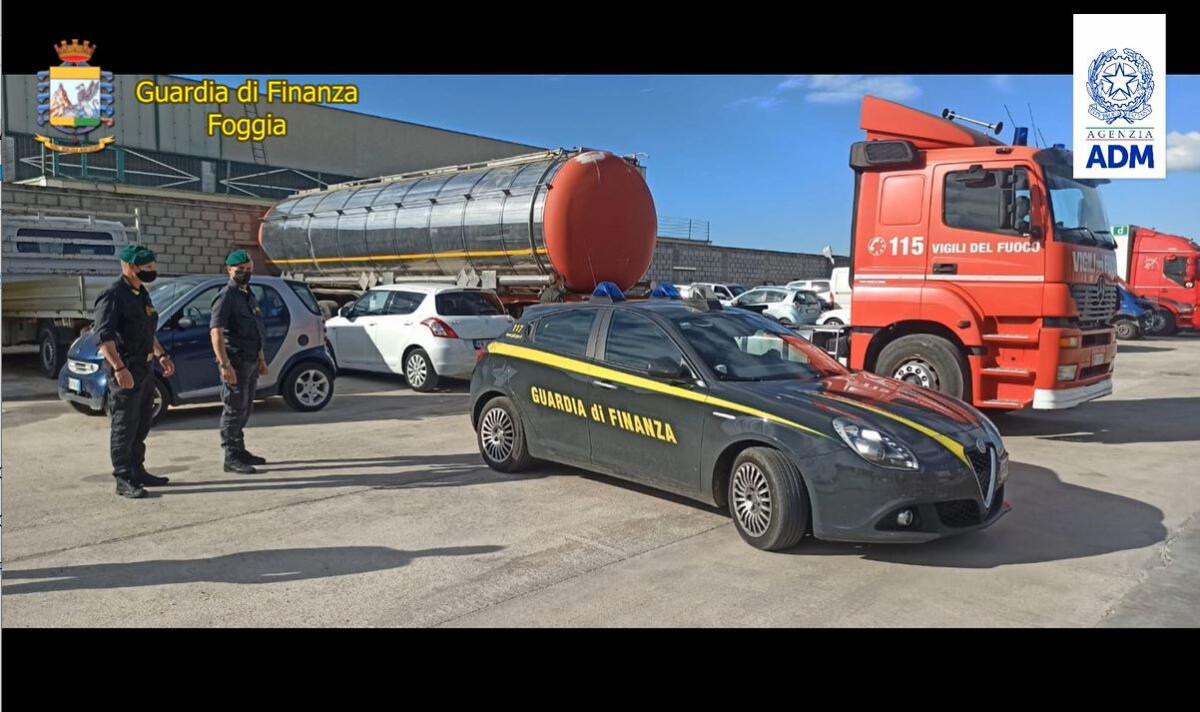 Gasolio sequestrato donato al Comando Provinciale dei Vigili del Fuoco di Foggia - 