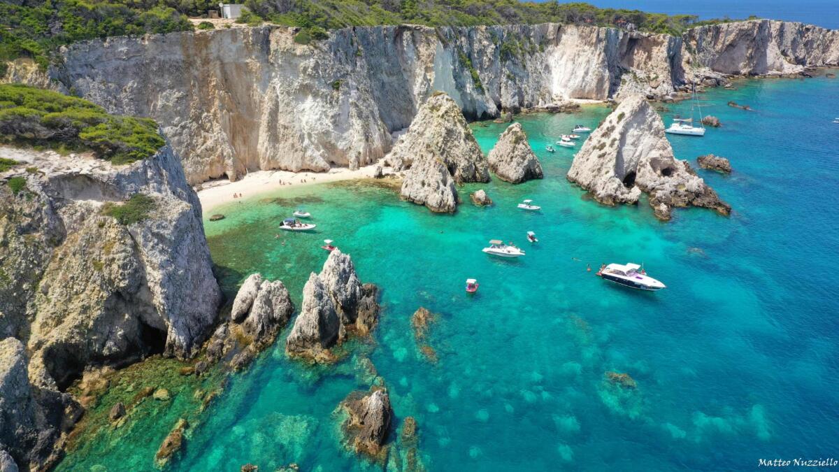 Baia dei Pagliai, un piccolo paradiso naturale alle Isole Tremiti - Credits: Matteo Nuzziello