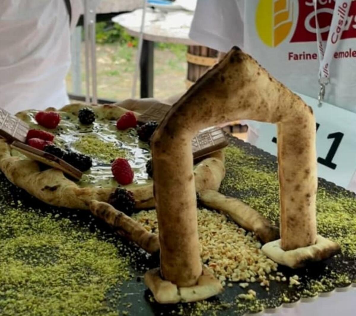 L'Anfiteatro di Lucera riprodotto in una pizza: la geniale idea di Nicola La Rotonna - 