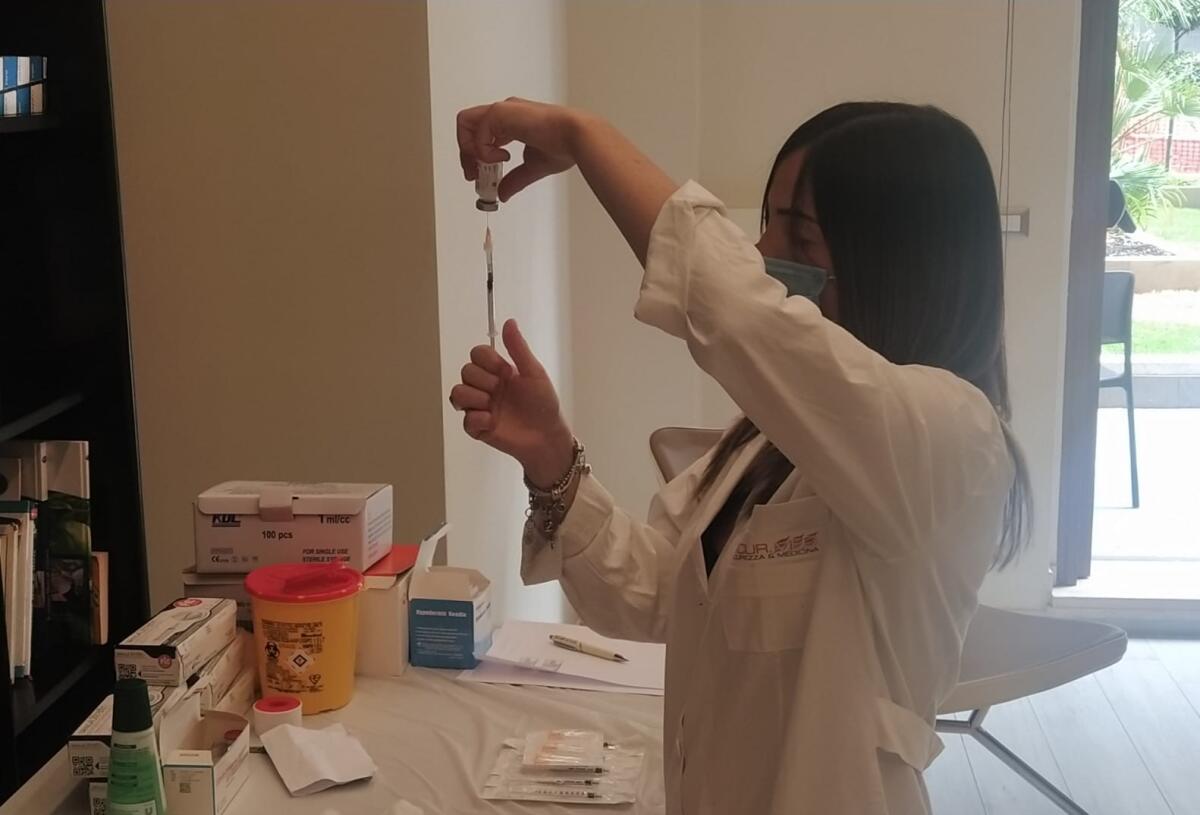 Foggia, vaccinazioni di prossimità a Borgo Mezzanone per chi non ha ancora ricevuto la prima dose - 