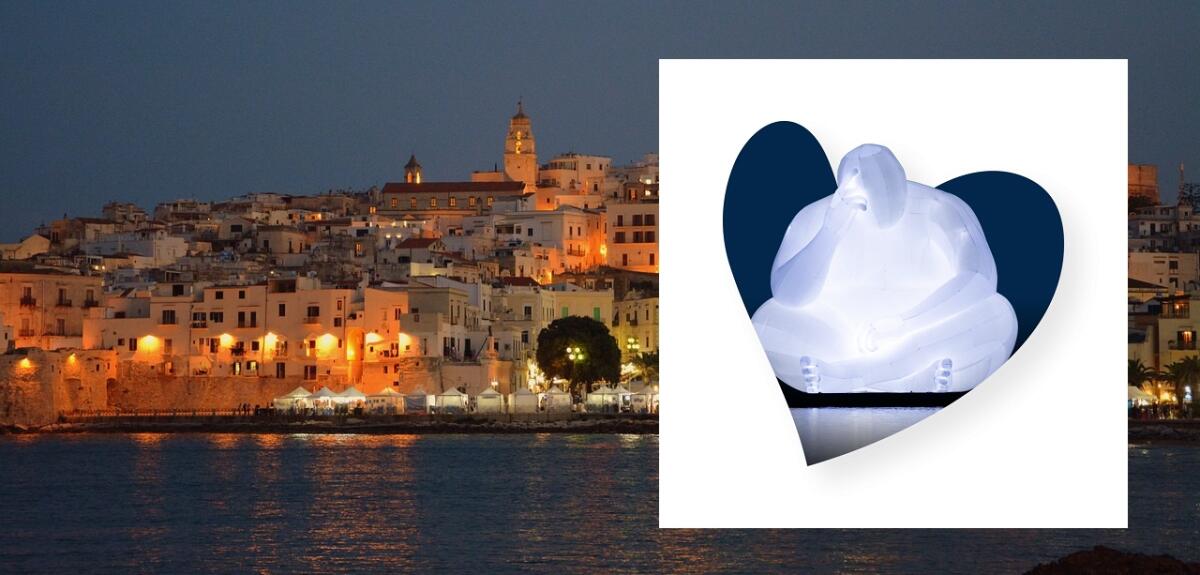 A Vieste una straordinaria installazione artistica luminosa alta 13 metri - 