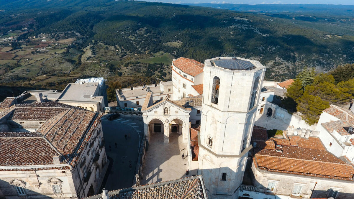 Santuario di San Michele Arcangelo, nel cuore del Gargano un luogo carico di fascino e spiritualità - Credits: Matteo Nuzziello