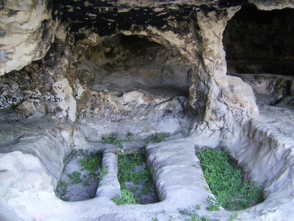 Vieste mette in mostra i suoi tesori archeologici: riapre il Museo e la Necropoli - 