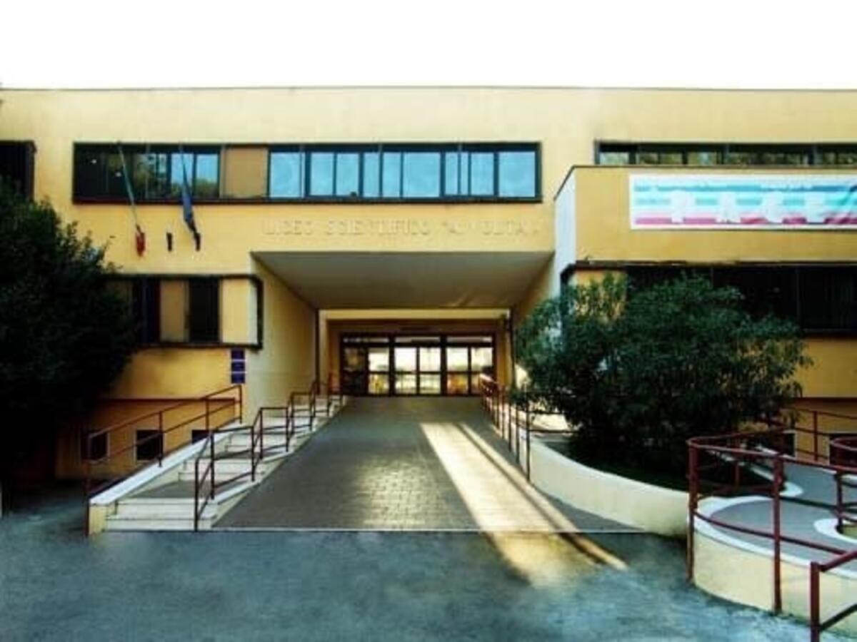 Il Liceo scientifico 'Alessandro Volta' di Foggia è tra i migliori licei scientifici della Puglia per Eduscopio - 