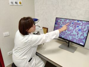Un microscopio di ultima generazione donato alla Pediatria Oncologica di Casa Sollievo dai Lions Clubs pugliesi