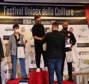 Il barbiere foggiano Antonio Cardone vince il Barber Match 2021: "Grande soddisfazione per il mio lavoro e la mia città"