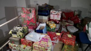 La generosità dei foggiani, il bene che scoppia e che deve fare rumore: raccolte scatole di Natale per i poveri e senza dimora di Foggia
