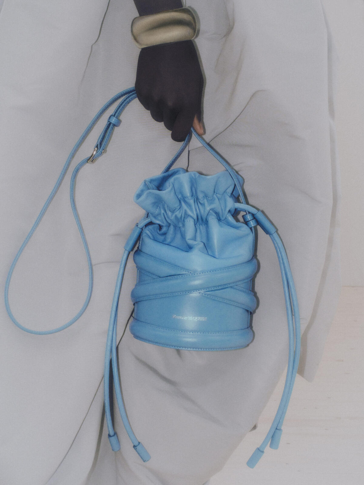 Alexander McQUEEN: La Borsa Soft Curve - 