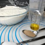 Focaccia con mortadella, stracciatella e pomodori semidry gialli “Bioricci”