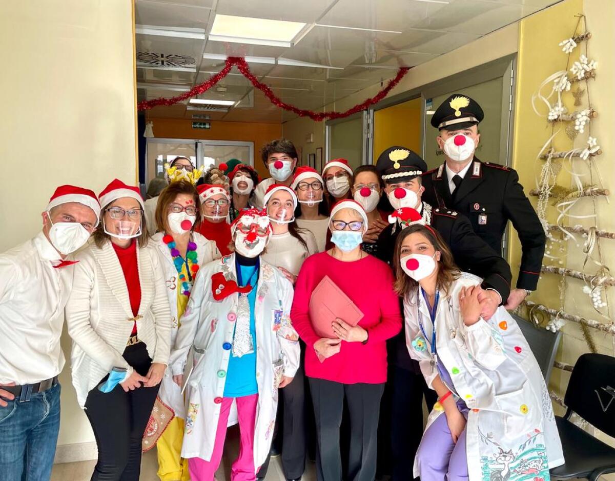 Una mattinata ricca di emozioni per i pazienti e gli operatori sanitari nel reparto oncologico dell'ospedale Lastaria di Lucera - 