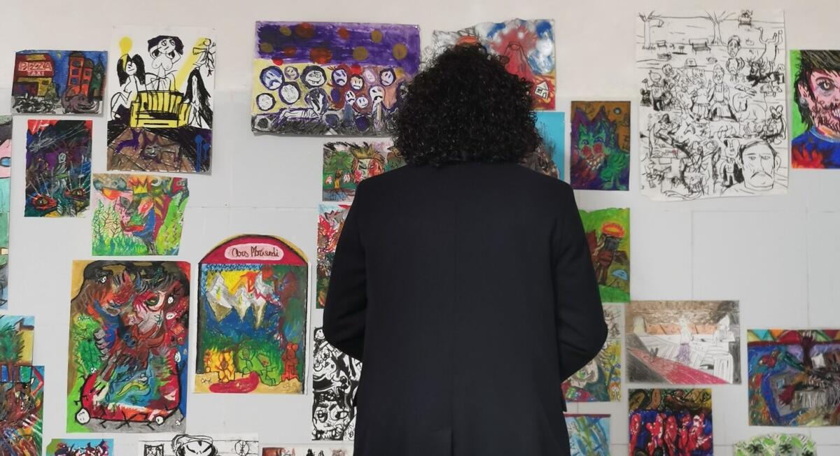 A Foggia “Sturm und Drang”, l’evento che ha unito pittura, disegno e musica con il solo show dell’artista Enzo Huracan - 