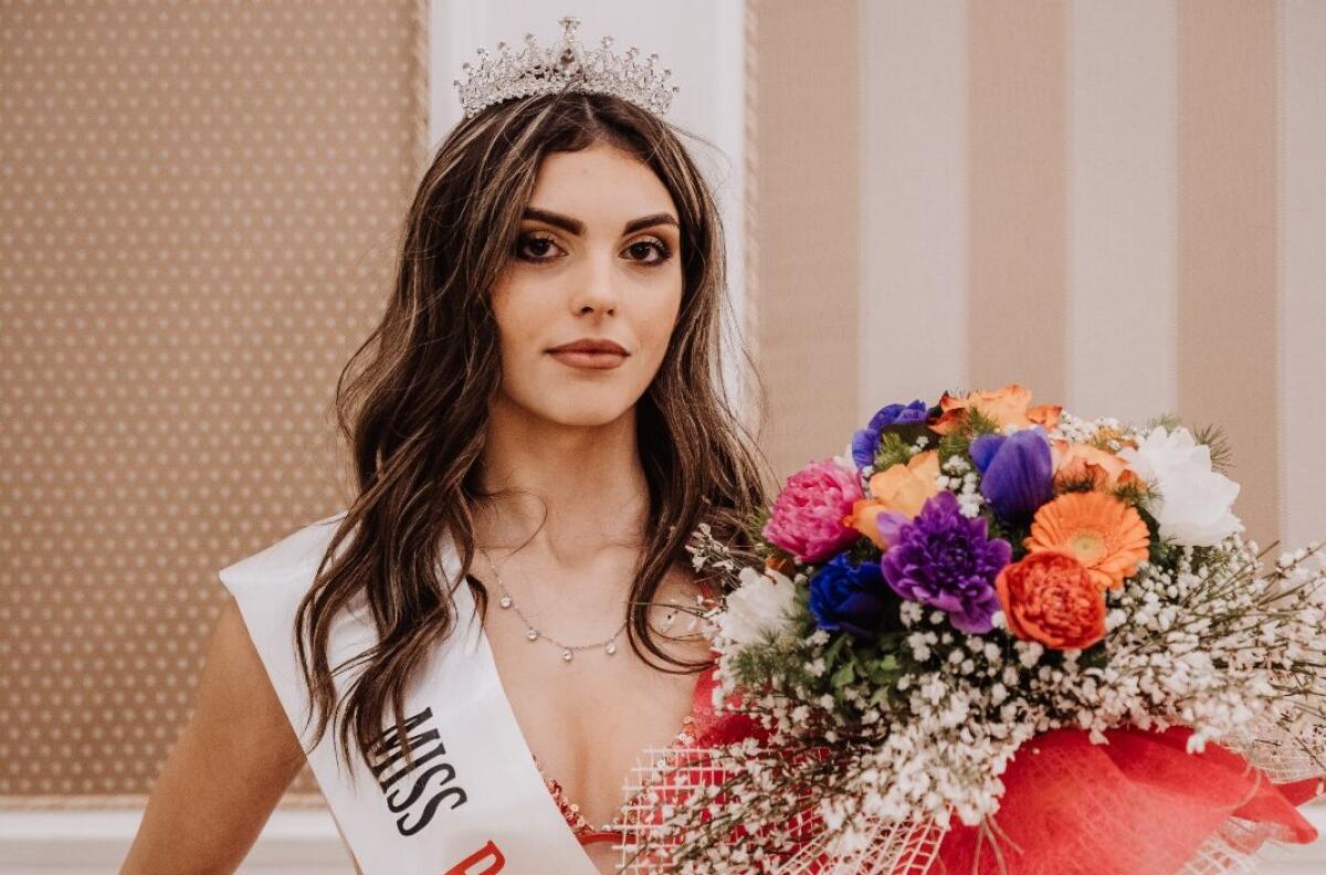 Daiana Coman studentessa foggiana è la nuova Miss Rossonera 2022 - 