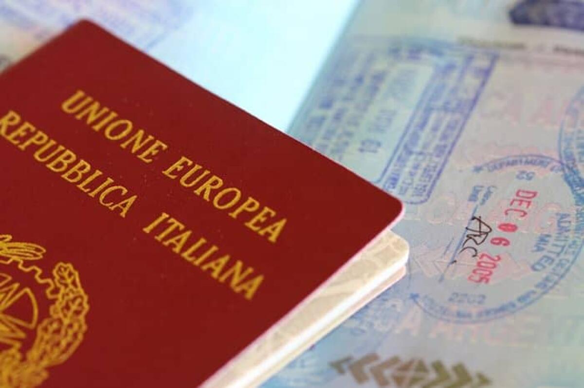 Agevolare e velocizzare il rilascio di passaporti e permessi di soggiorno, si intensifica il servizio della questura di Foggia - 