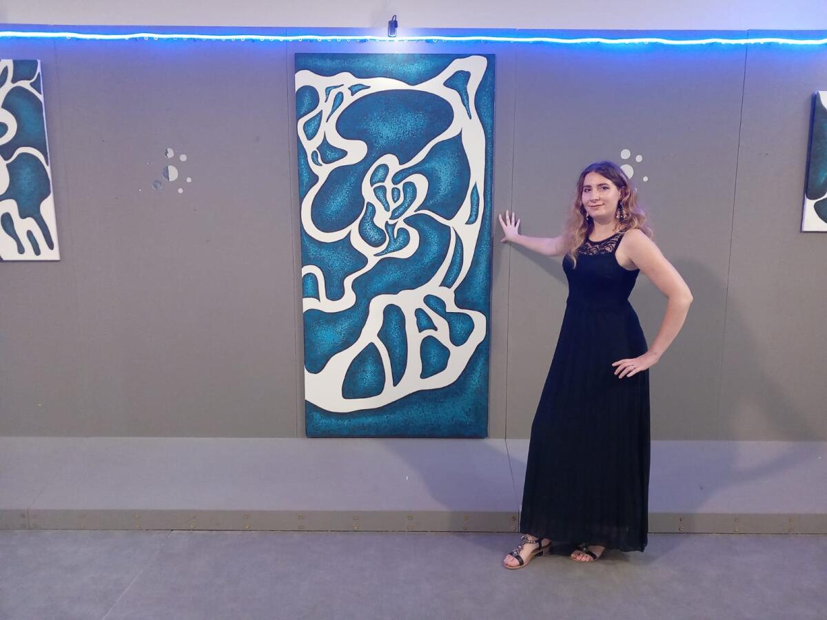 L'artista Sanseverese che espone in Italia ed all'estero. Nelle sue opere astrattismo e blu spirituale - 