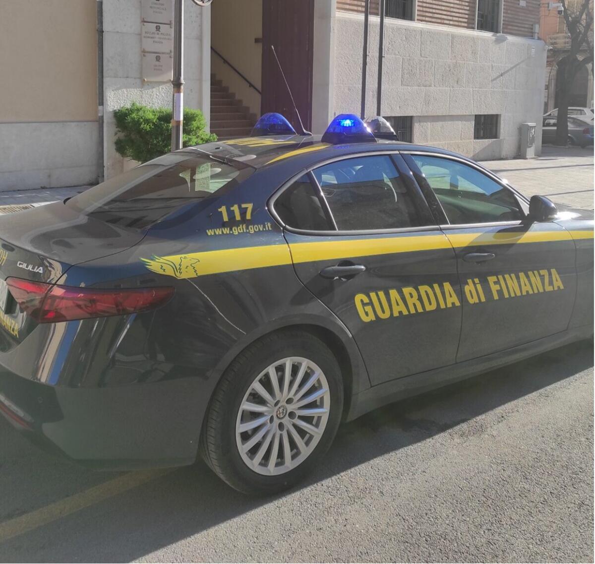 Lavoravano in nero ma percepivano reddito di cittadinanza, "beccati" in 22 tra Manfredonia, San Severo, Cerignola, Monte Sant’Angelo, Vieste, Torremaggiore ed Apricena - 