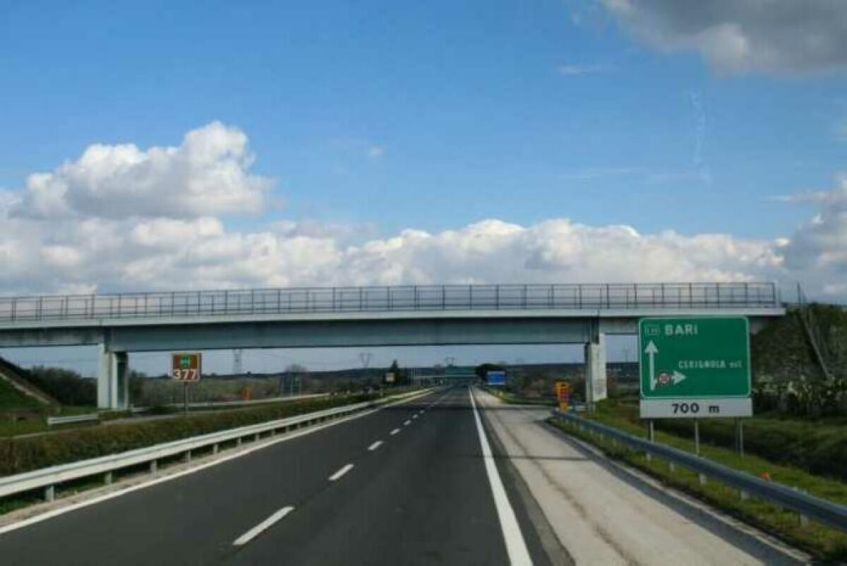 A14 Bologna-Taranto: chiusi per una notte i tratti Canosa-allacciamento A16 e Cerignola est - allacciamento A16 - 