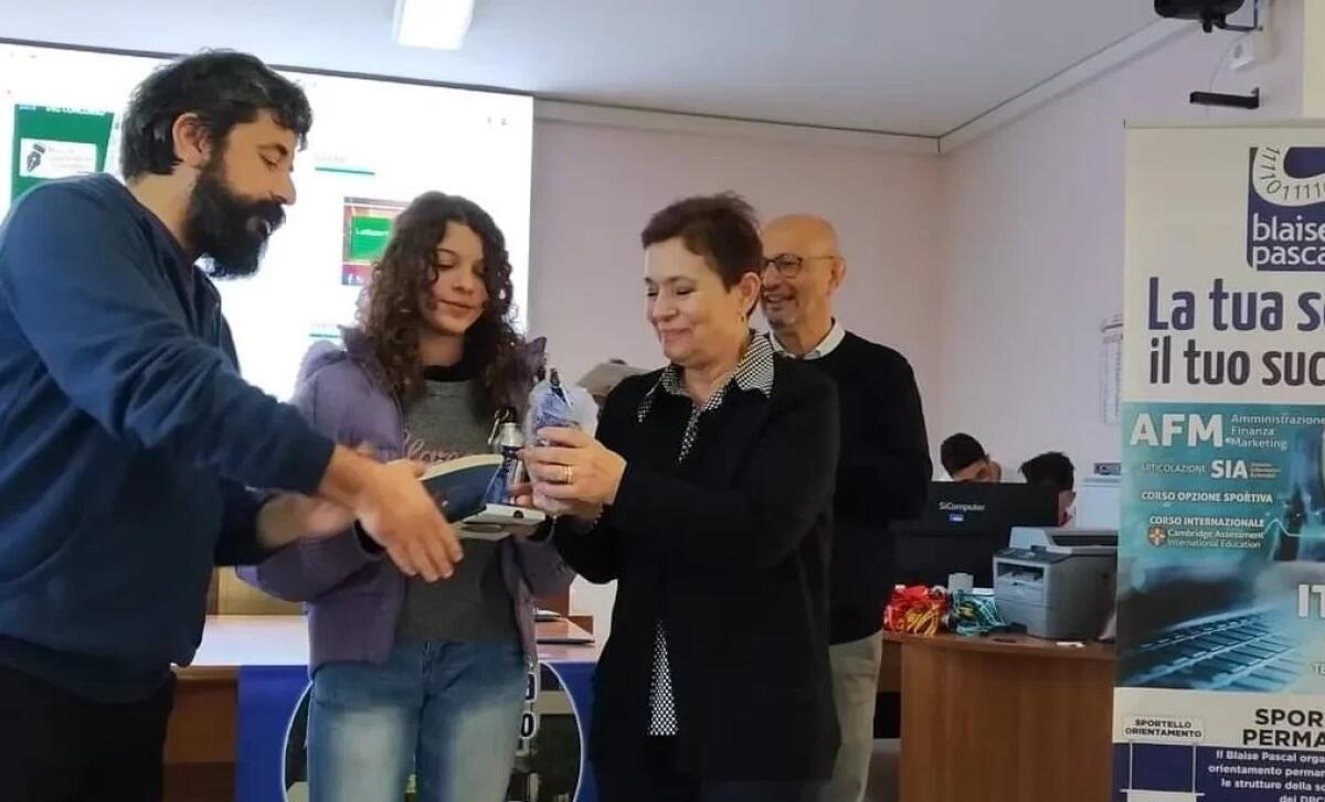 Concorso “Piccoli Giornalisti crescono” Premio riservato ai ragazzi della terza media della provincia di Foggia - 