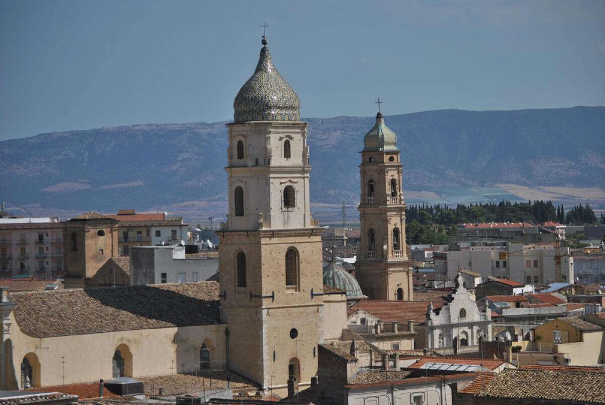 Il Comune di San Severo è stato ammesso al finanziamento per l’acquisto di un eco compattatore meccanico “mangiaplastica” - Crediti Foto: AGAP Puglia