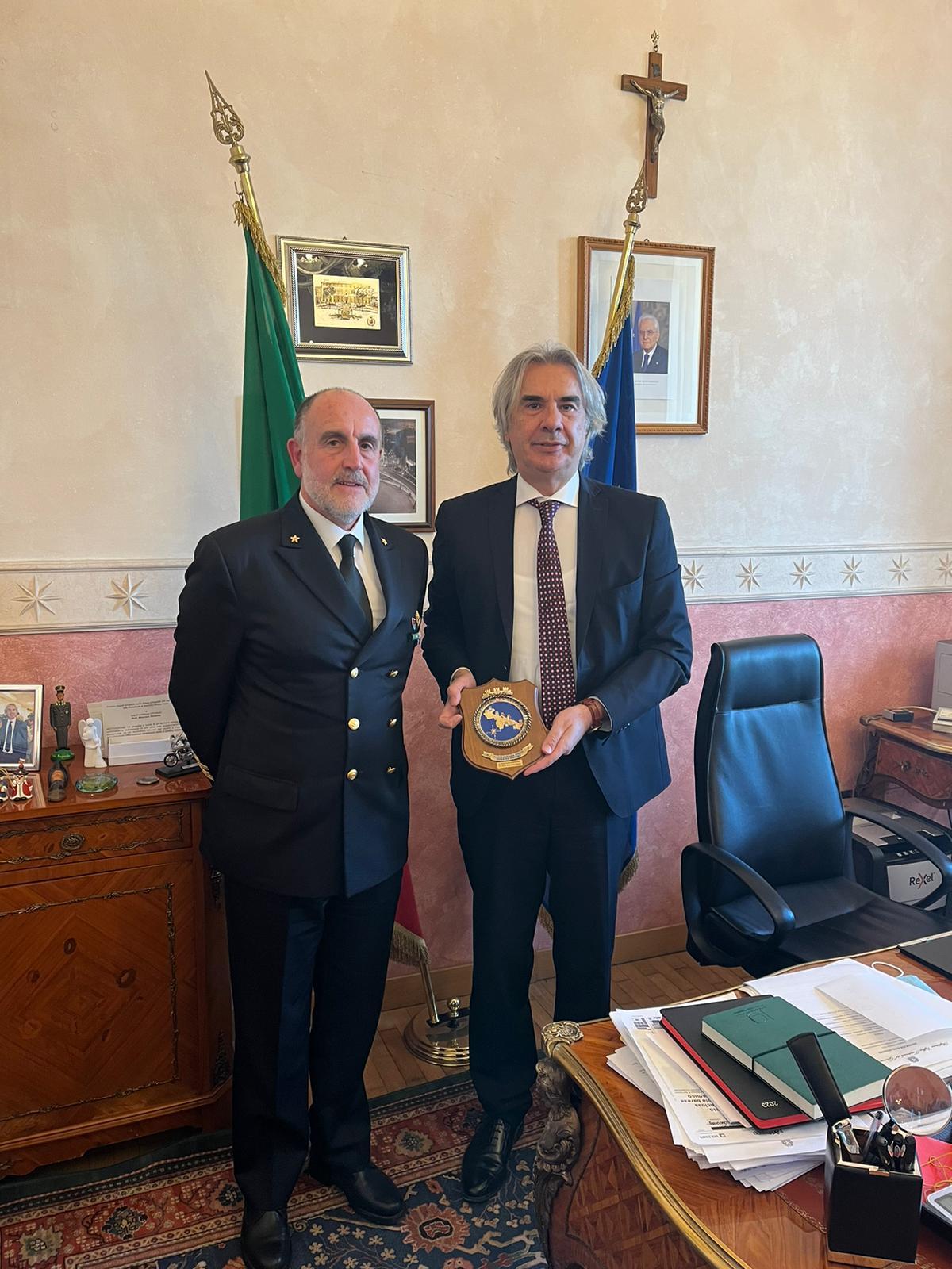 Visita del Direttore Marittimo della Puglia e della Basilicata Jonica alla Prefetto di Foggia - 