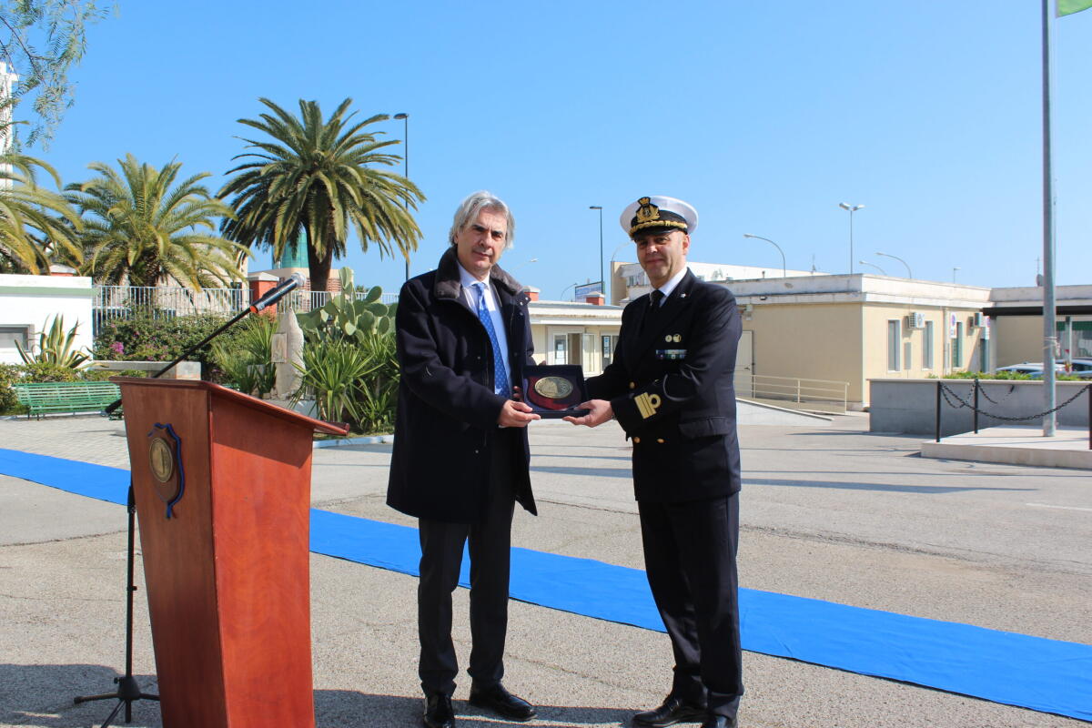 Il prefetto di Foggia S.E. Dott. Maurizio VALIANTE in visita alla Capitaneria di Porto di Manfredonia - 