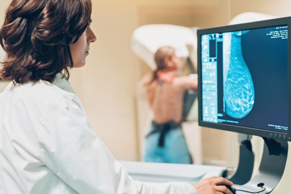 L'importanza dell'adesione allo screening mammografico "Ogni seno ha una storia. Lo screening te la può raccontare" - 