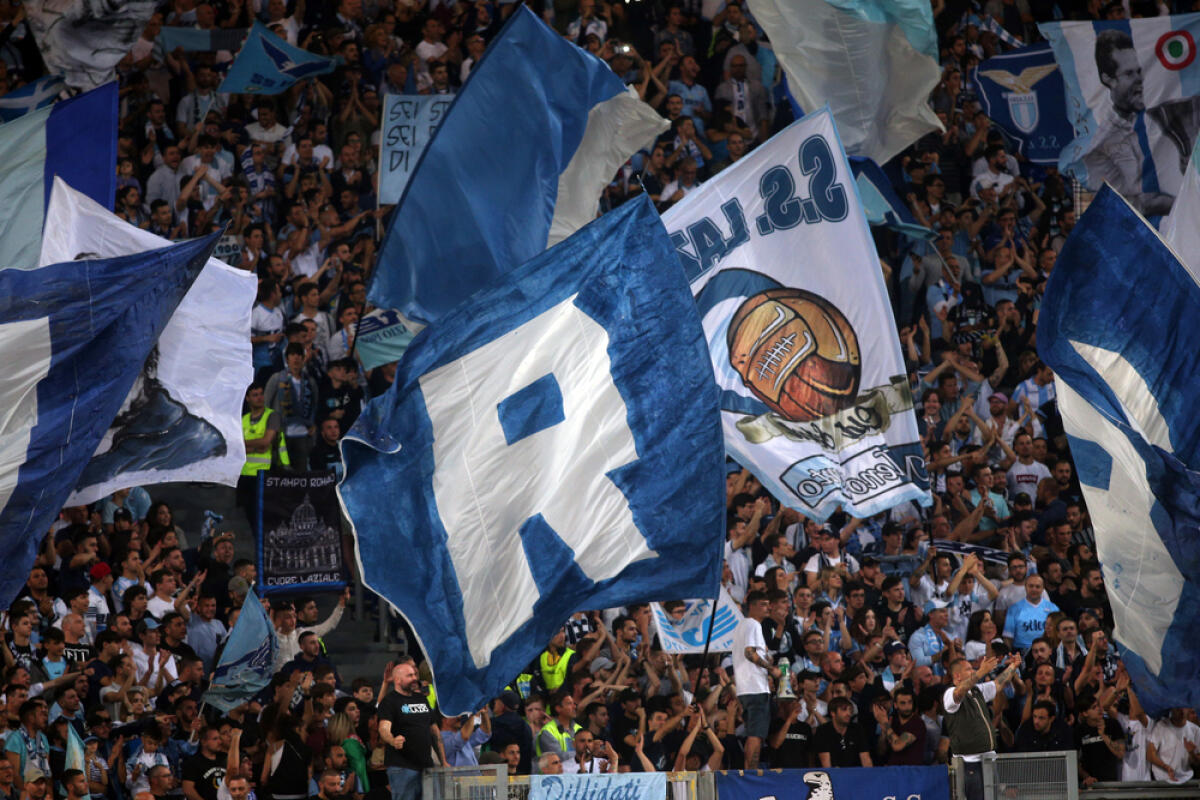 Lazio, occhi puntati su un centrocampista del Bologna - 20.05.2018. Stadio Olimpico, Rome, Italy. Serie A. SS LAZIO vs FC INTER. Lazio fans in action during the Serie A football match SS LAZIO vs FC INTER at Stadio Olimpico in Rome.