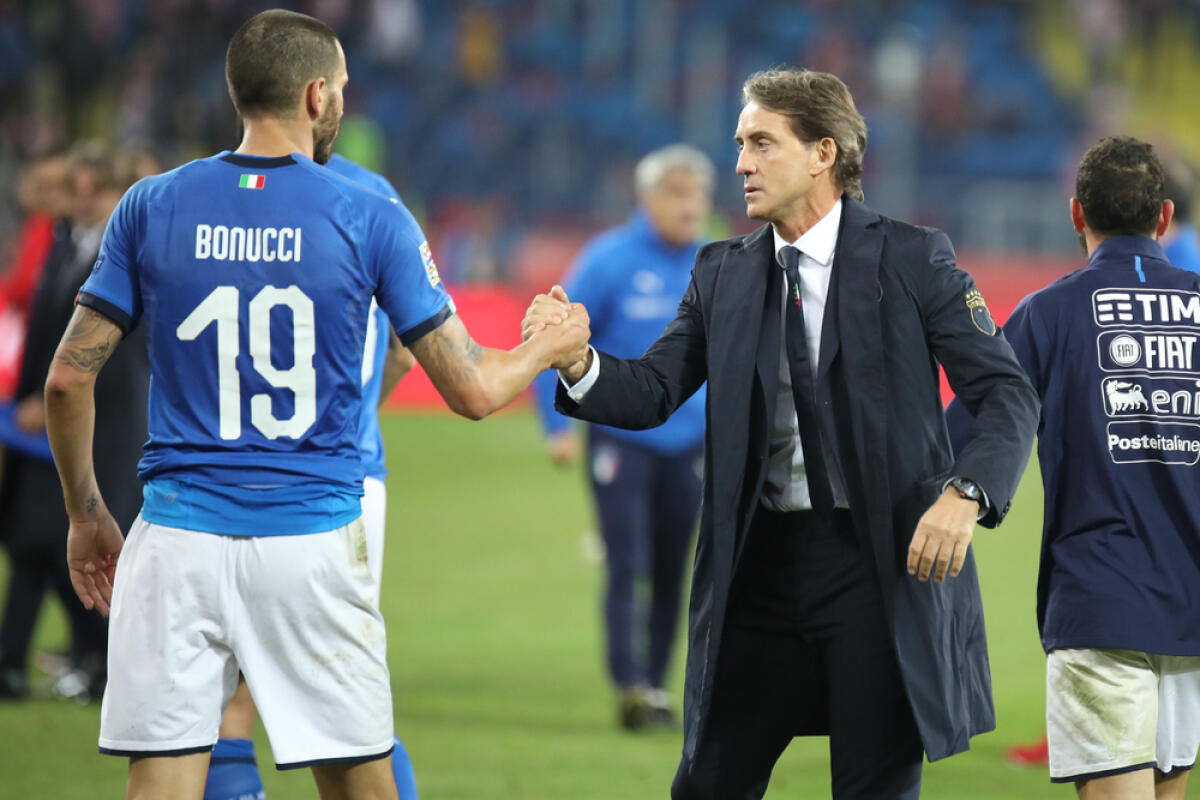 Italia, allarme Bonucci: le ultimissime - CHORZOW, POLAND - OCTOBER 14, 2018: UEFA Nations League 2019: Poland - Italy o/p Roberto Mancini, Leonardo Bonucci