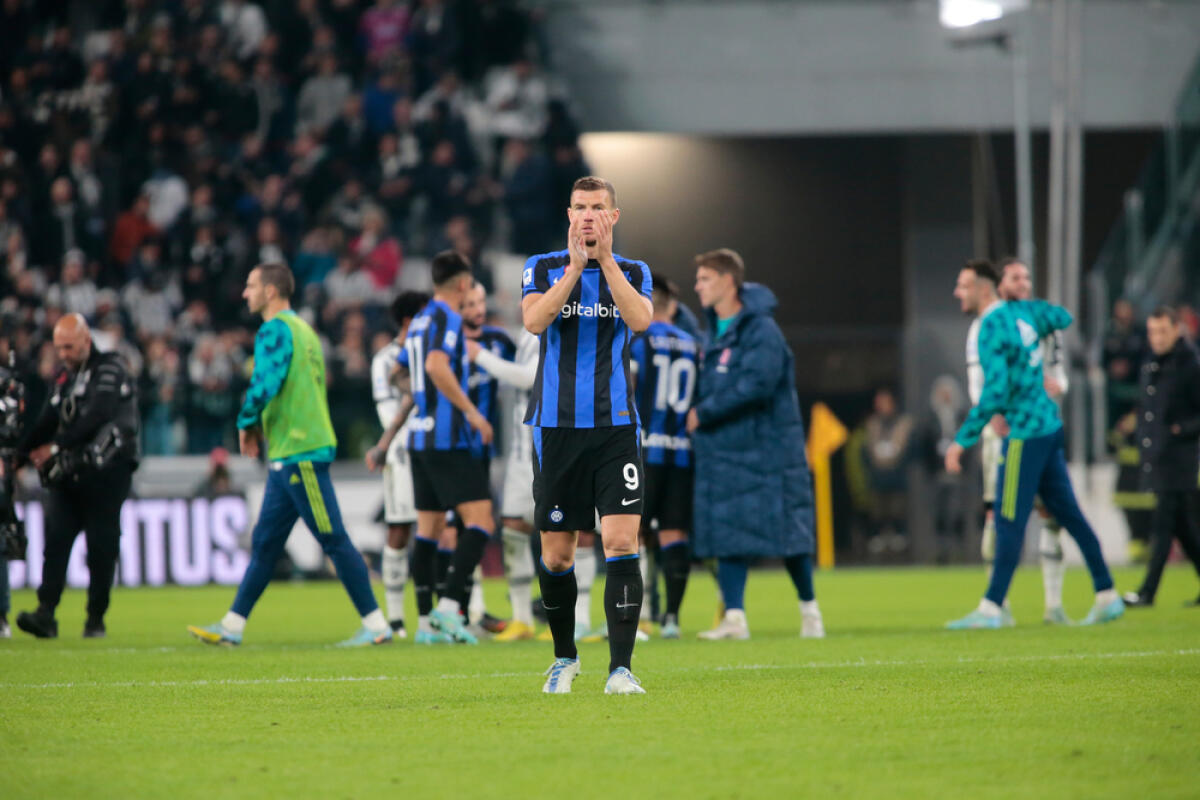 Porto-Inter, doppio allarme per Inzaghi prima del match - Edin Dzeko of Fc Inter during the Italian Serie A, football match between Juventus Fc and Inter Fc, on 06 November 2022, at Allianz Stadium, Turin, Italy  Photo Nderim Kaceli - Credit: Nderim Kaceli/LiveMedia