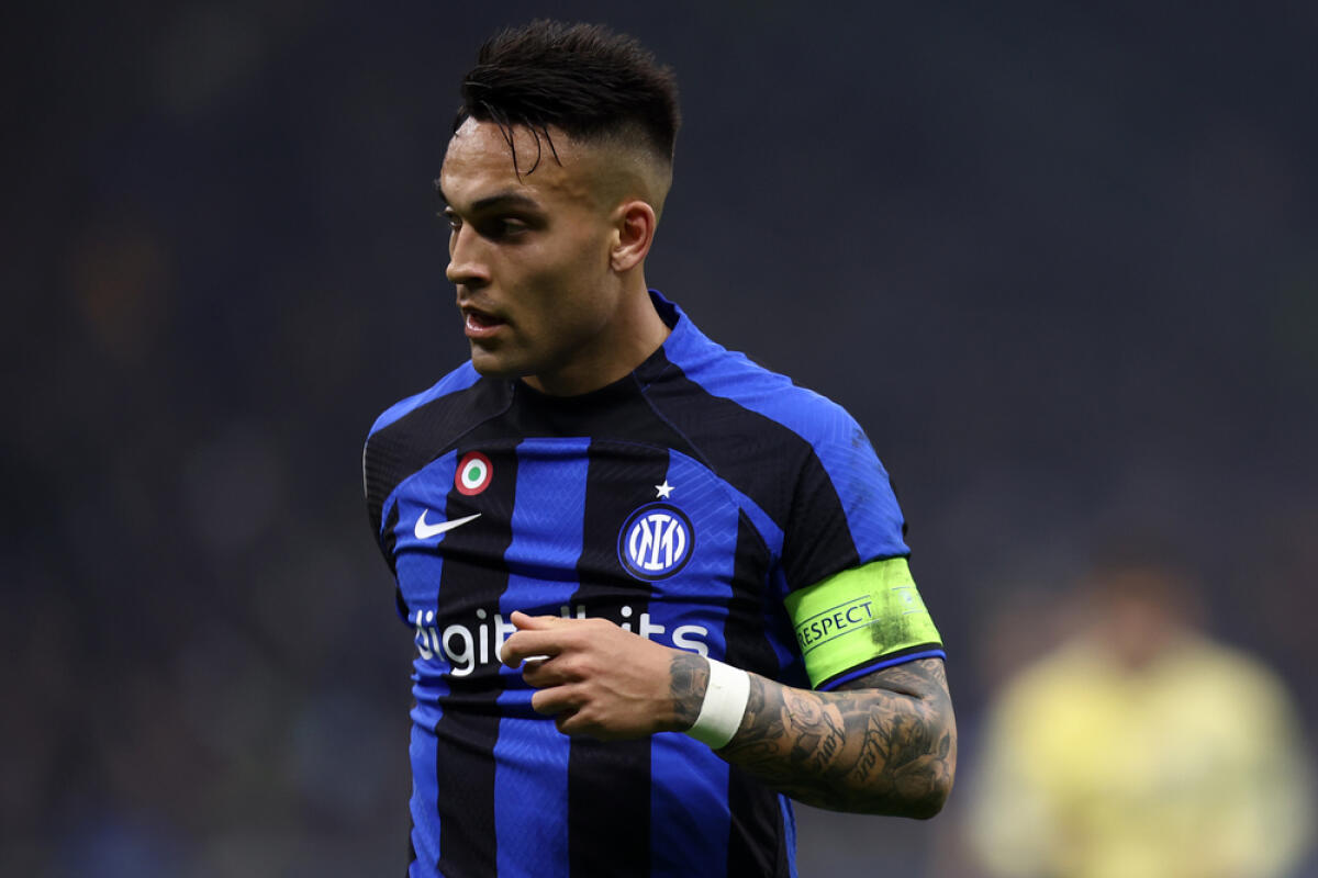 Salernitana-Inter, Inzaghi spiazza tutti: la decisione su Lautaro e Lukaku - Lautaro Martinez of Fc Internazionale during the Uefa Champions League round of 16 first leg match between Fc Internazionale and Fc Porto on February 22, 2023 in Milano Italy .