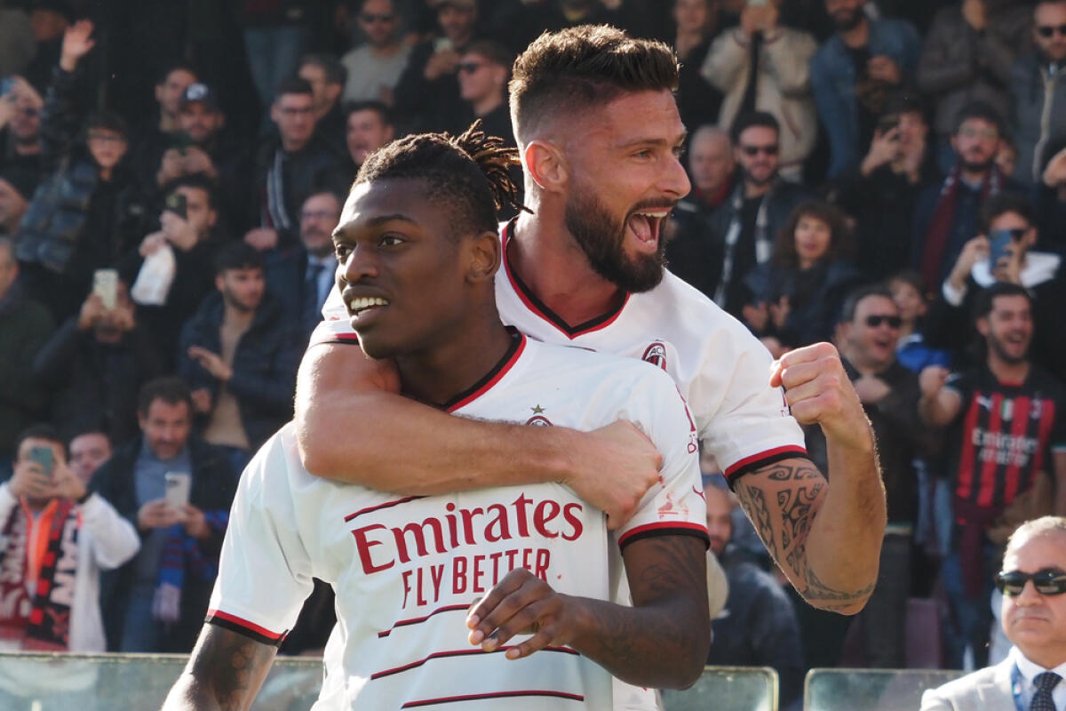 Massara sui rinnovi di Leao e Giroud - Rafael Leão and  Olivier Giroud playesr of Milan, during the match of the Italian Serie A league between Salernitana vs Milan final result, Salernitana 1, Milan 1, match played at the Arechi Stadium.