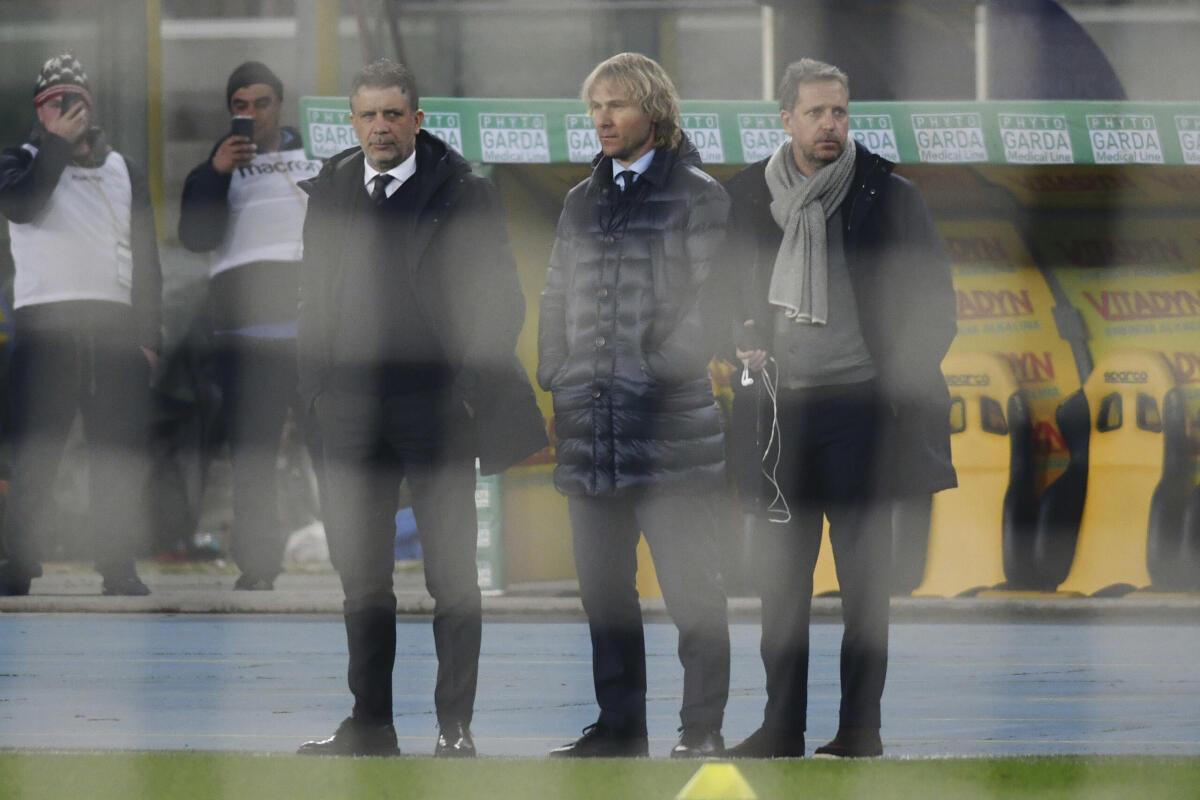 Juventus agli abbonati: "Rischio Serie B ed esclusione dalle Coppe" - federico cherubini ,  pavel nedved and fabio paratici dirigenti juuventus during Hellas Verona vs Juventus FC, italian Serie A soccer match in Verona, February 08 2020 - LPS/Alessio Tarpini