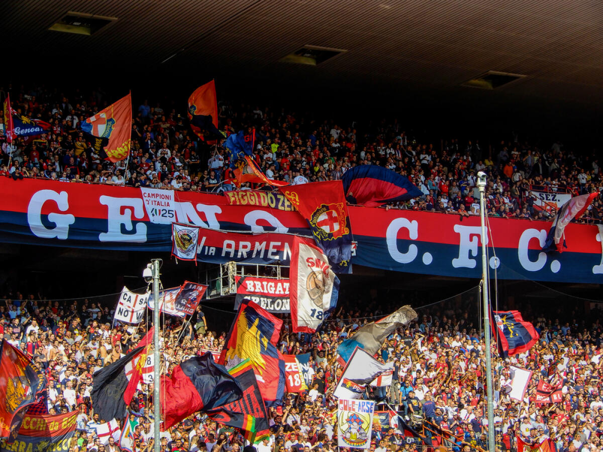Calciomercato Genoa, i possibili obiettivi per la Serie A - GENOA, ITALY, OCTOBER, 7. 2018 - Crowdy stands during a football match of Genoa Cricket and Football club 1893, in Luigi Ferraris Stadium of Genoa, (Genova) Italy.