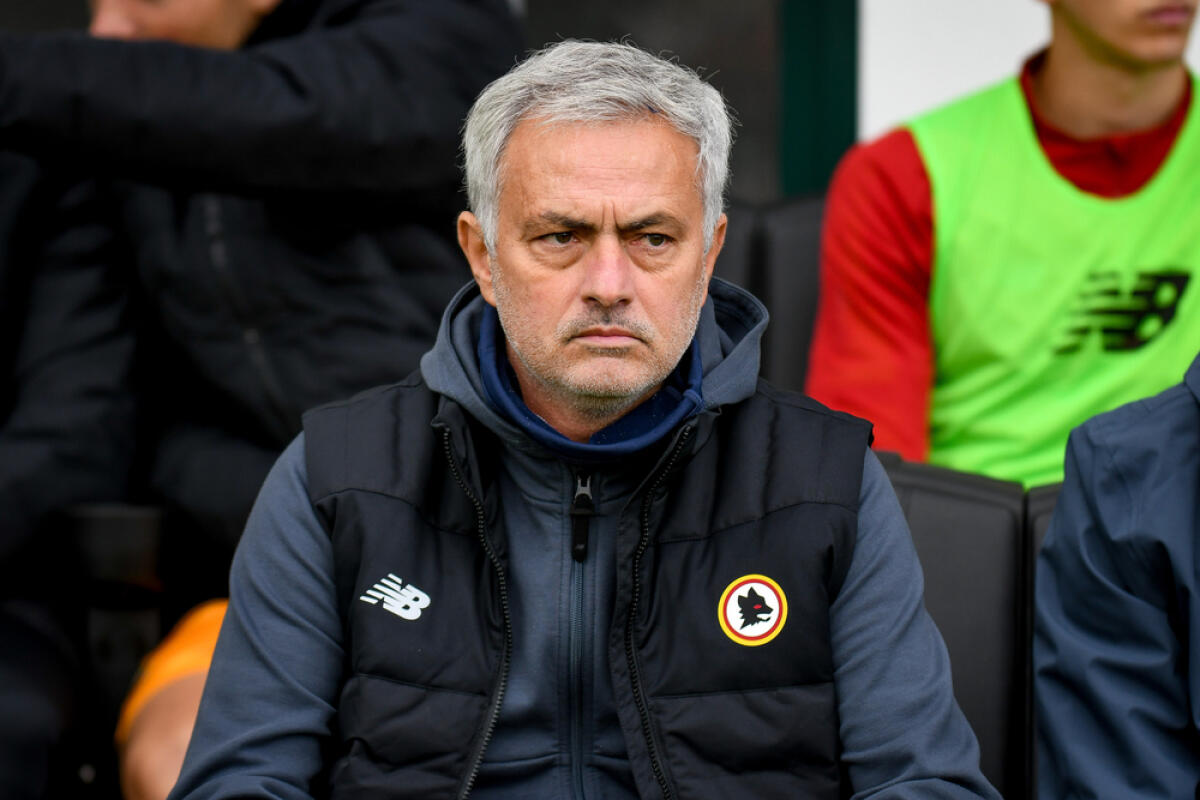 Mourinho ed il calcioscommesse: chi ha attaccato il tecnico della Roma - Roma's Head Coach Jose Mourinho portrait  during  italian soccer Serie A match Venezia FC vs AS Roma at the Pier Luigi Penzo stadium in Venice, Italy, November 07, 2021 - Credit: Ettore Griffoni