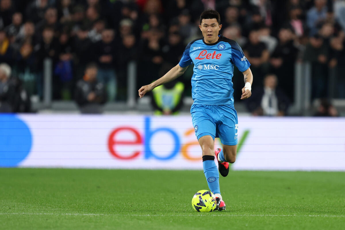 Cessione Kim, ora il Napoli trema: c'è la clausola - Kim Min-jae of Ssc Napoli during the Serie A match beetween Juventus Fc and Ssc Napoli  on April 23, 2023 in Turin, Italy .